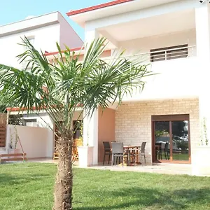 Valerie Nikiti (Sithonia)